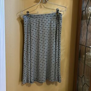 Stylish skirt. Never worn